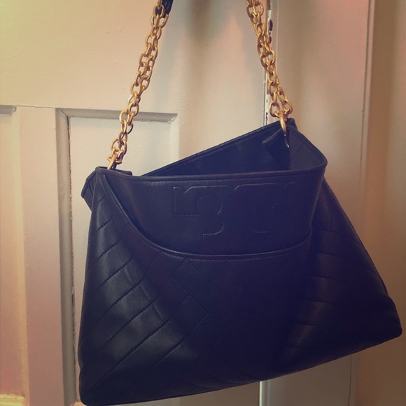 Tory Burch Handbags - Beautiful leather Tory bag